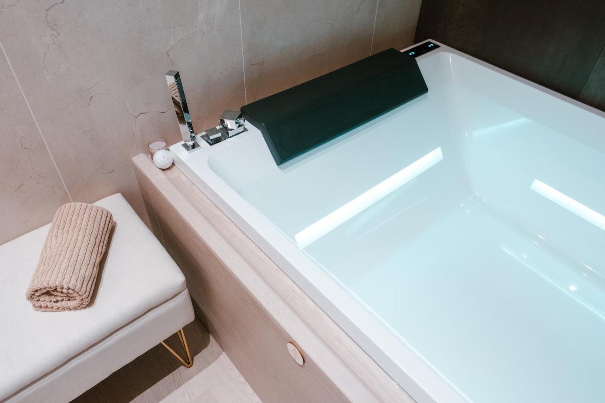 18Zero2 Luxury Rooms Бари Экстерьер фото