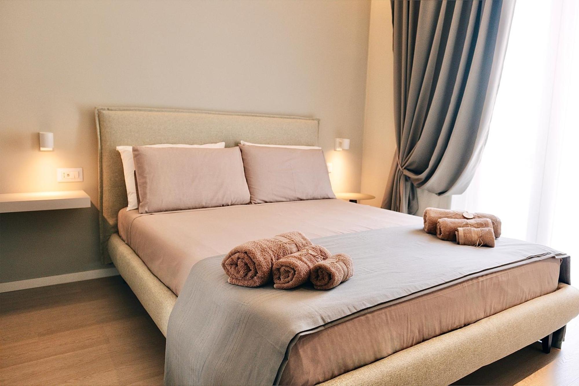 18Zero2 Luxury Rooms Бари Экстерьер фото