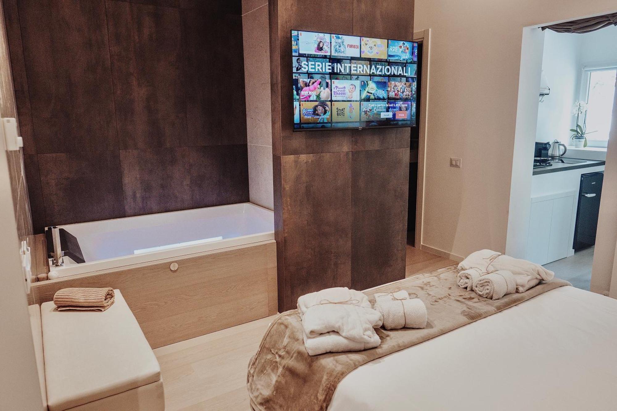 18Zero2 Luxury Rooms Бари Экстерьер фото